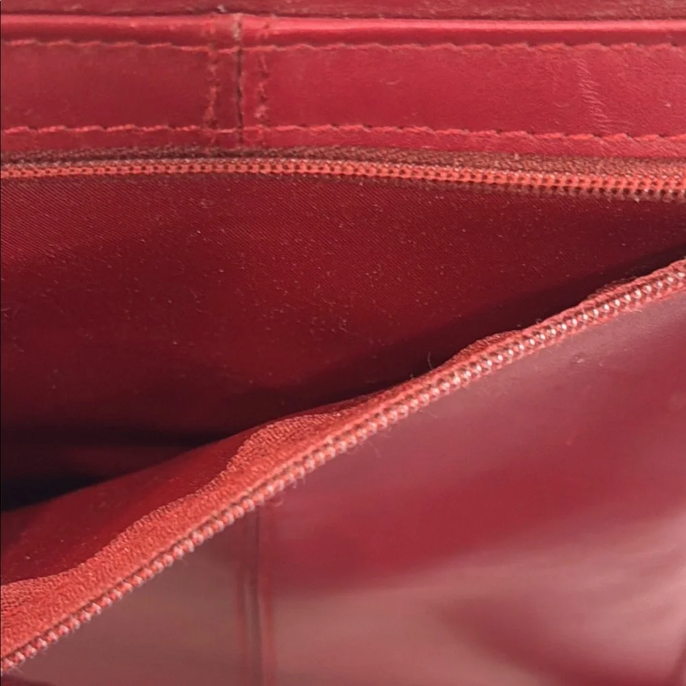 Buxton chic crossbody